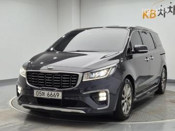 Kia Carnival 9  seats 2.2  diesel  noblesse  special — foto 1