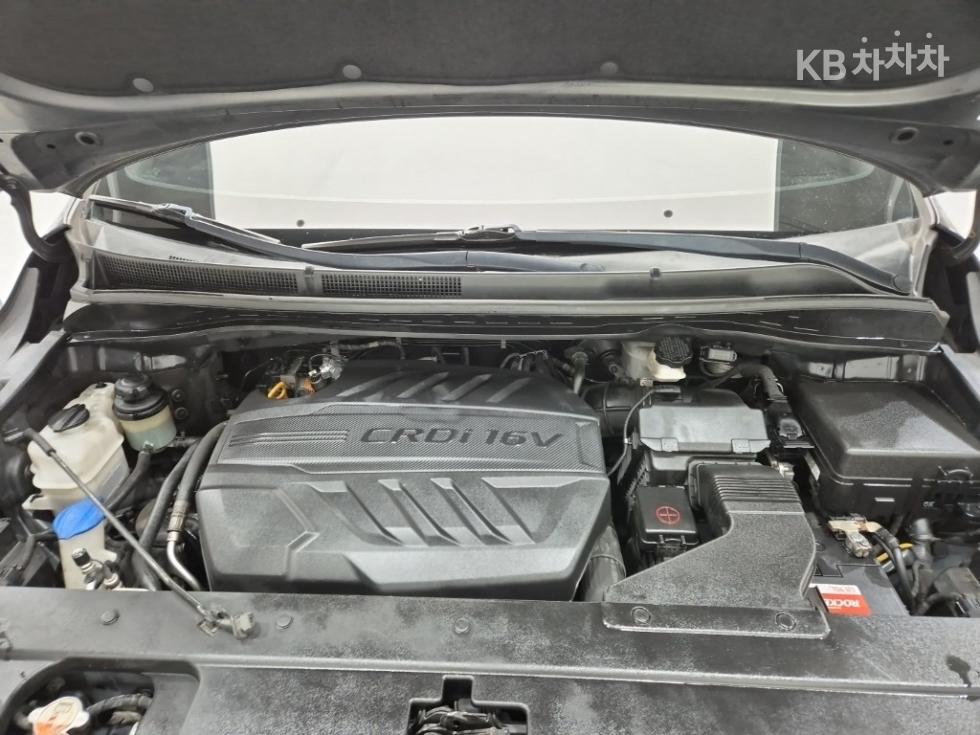 Kia Carnival — miniaturë 5