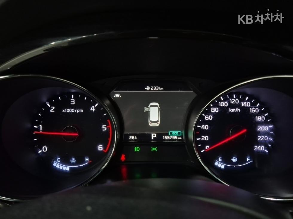 Kia Carnival — miniaturë 6