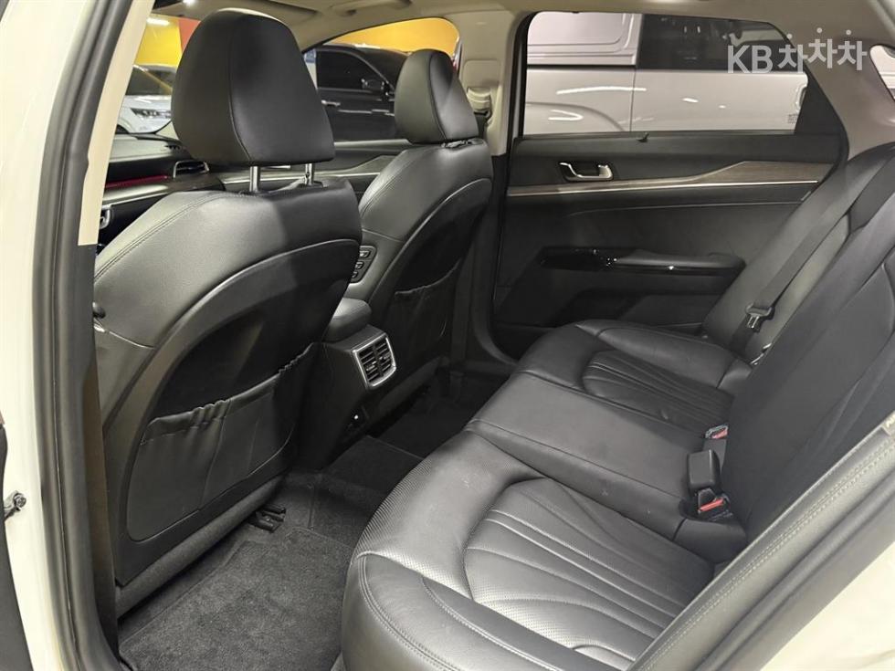 Kia K5 — miniaturë 10