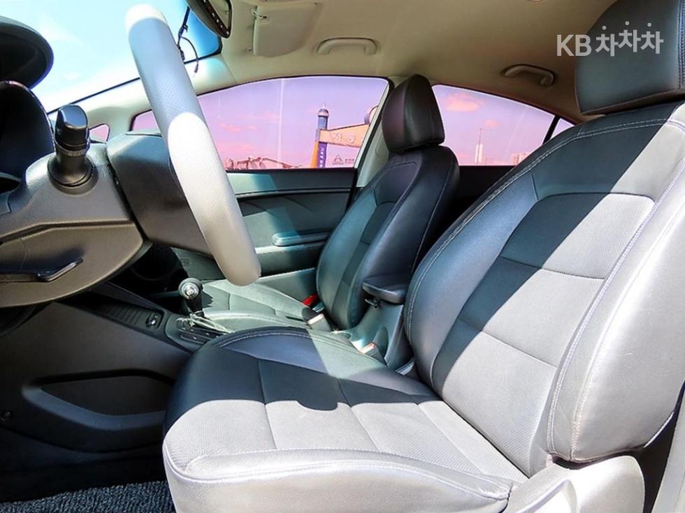 Kia K3 — miniaturë 5