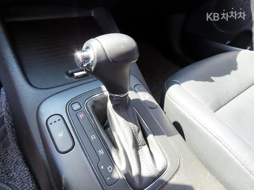 Kia K3 — miniaturë 11
