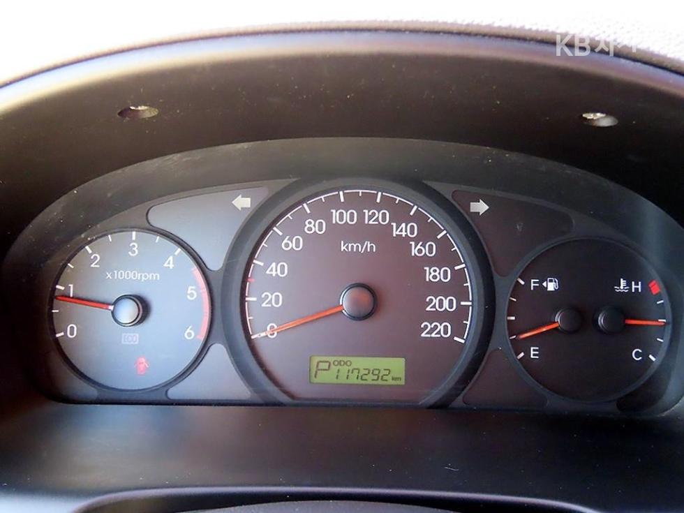 Hyundai Starex — miniaturë 8