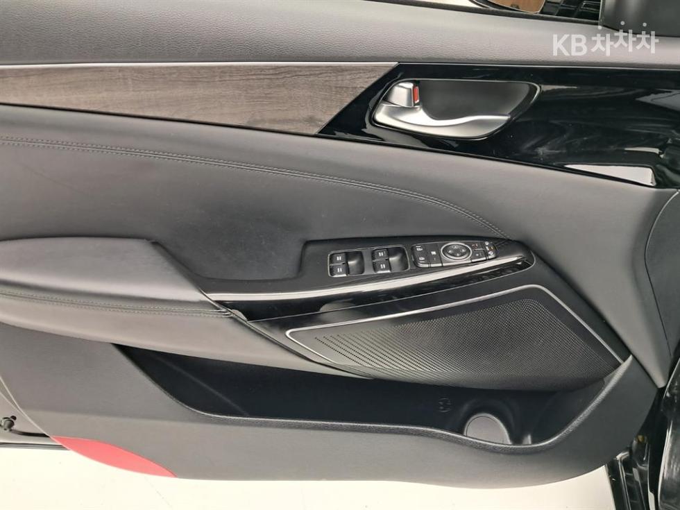 Kia K7 — miniaturë 12