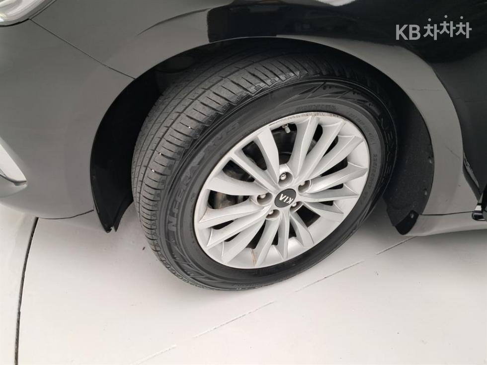 Kia K7 — miniaturë 20