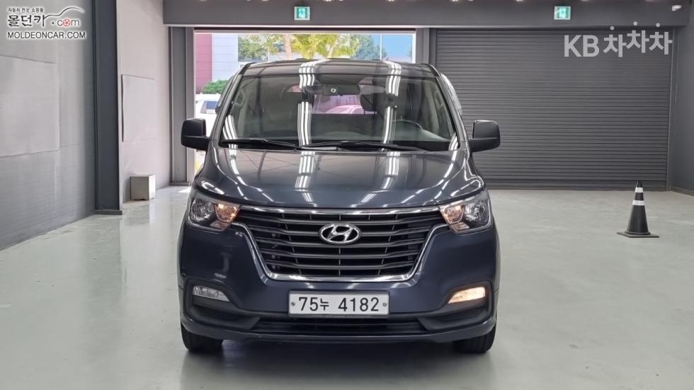 Hyundai Starex — miniaturë 3