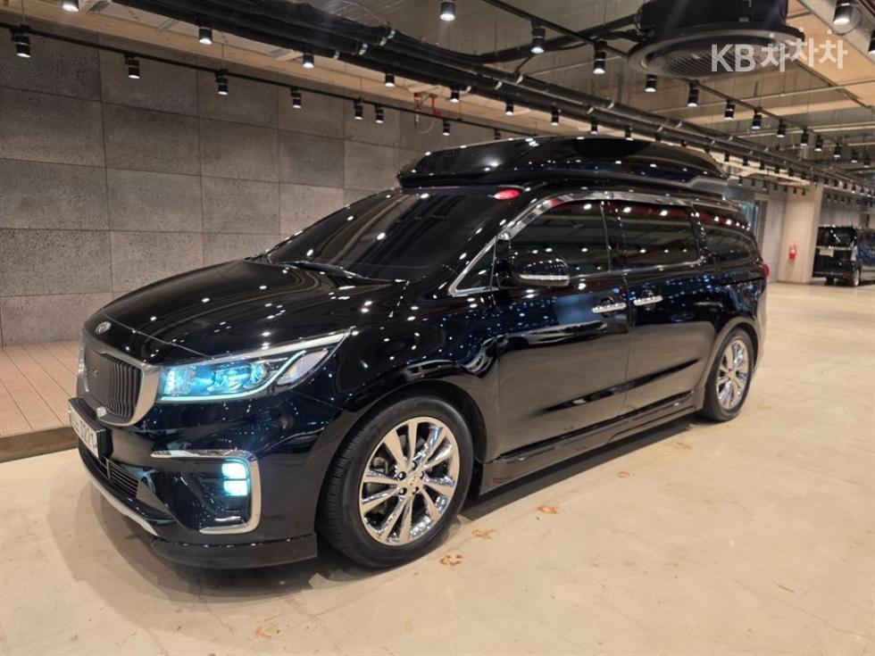 Kia Carnival — miniaturë 2