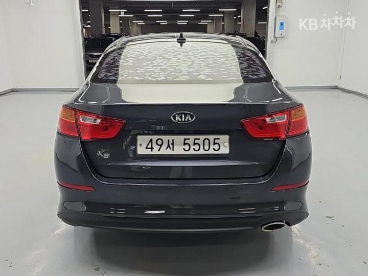 Kia K5 — miniaturë 3