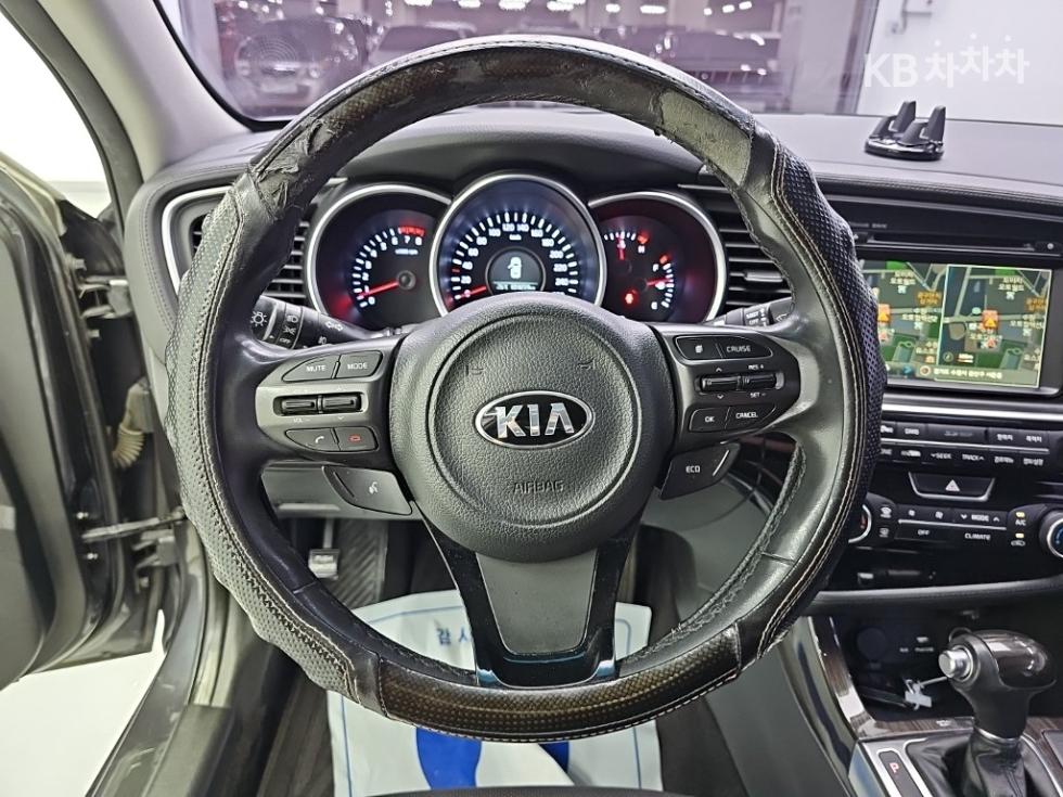 Kia K5 — miniaturë 9