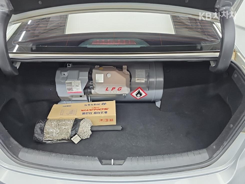 Hyundai Sonata — miniaturë 18