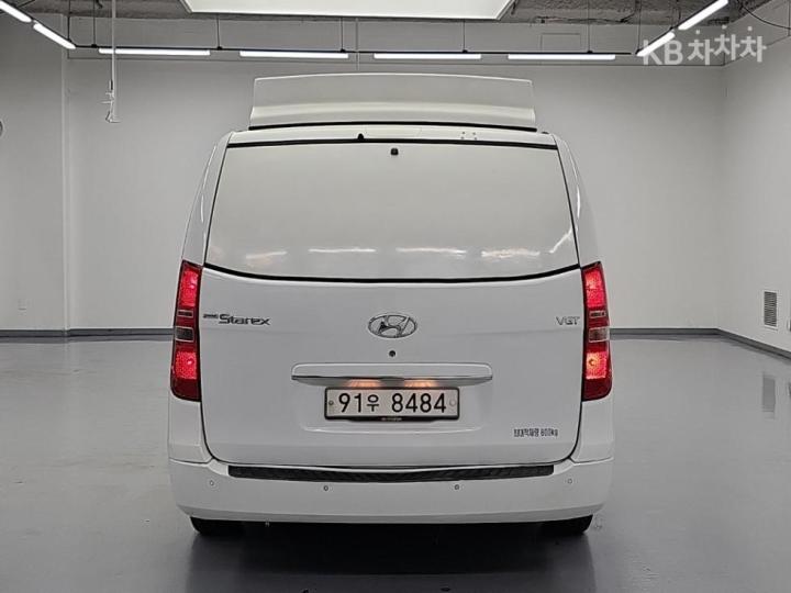 Hyundai Starex — miniaturë 3