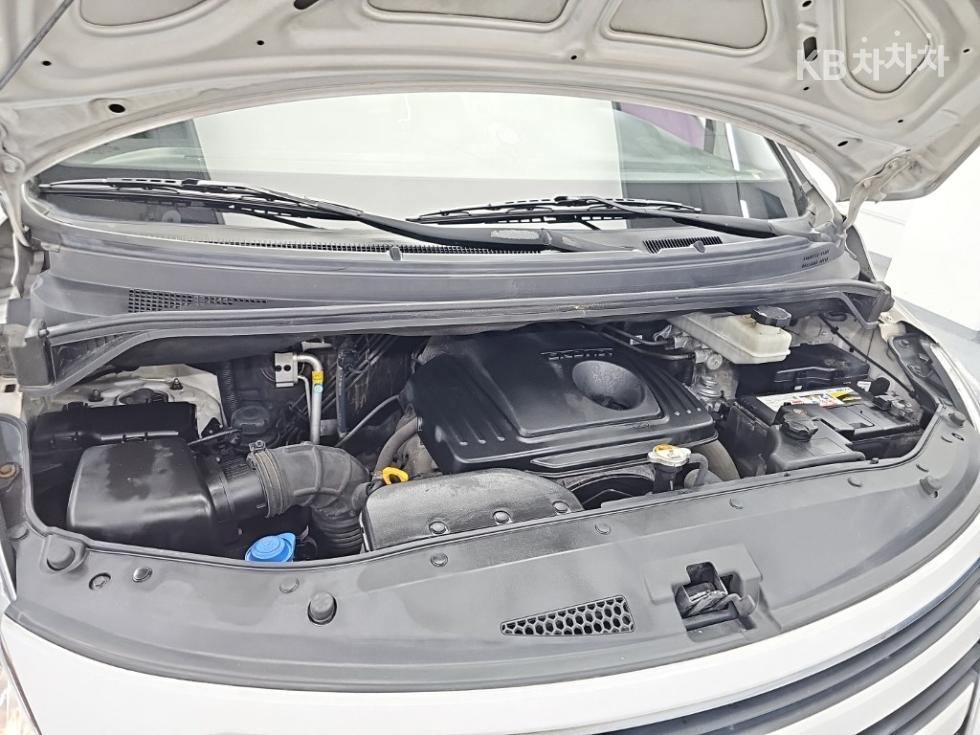 Hyundai Starex — miniaturë 5