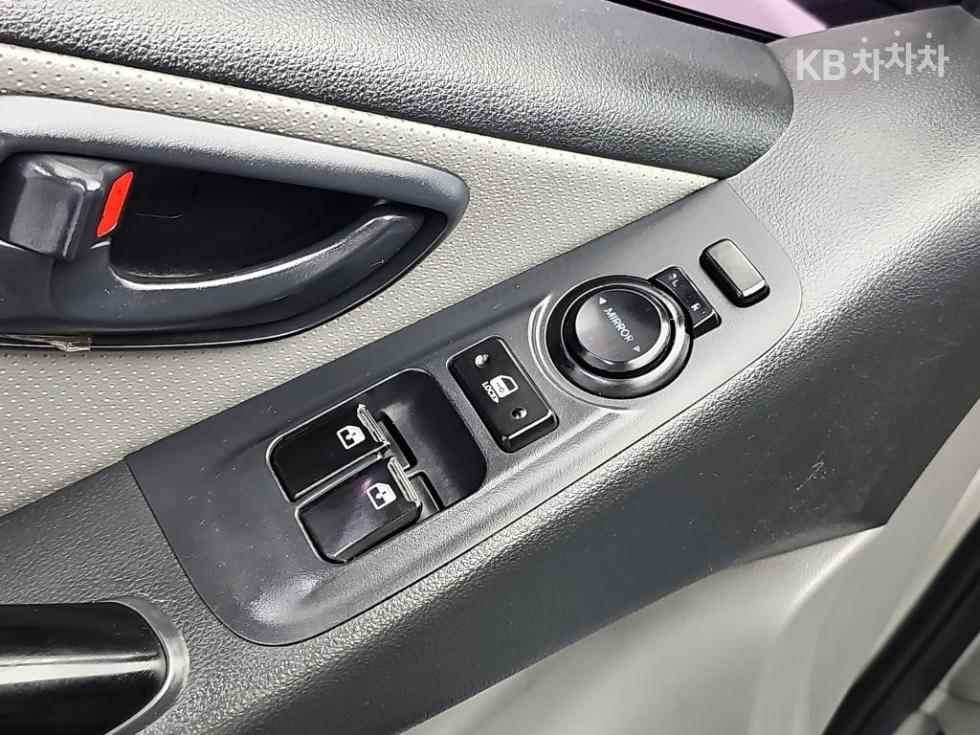 Hyundai Starex — miniaturë 17
