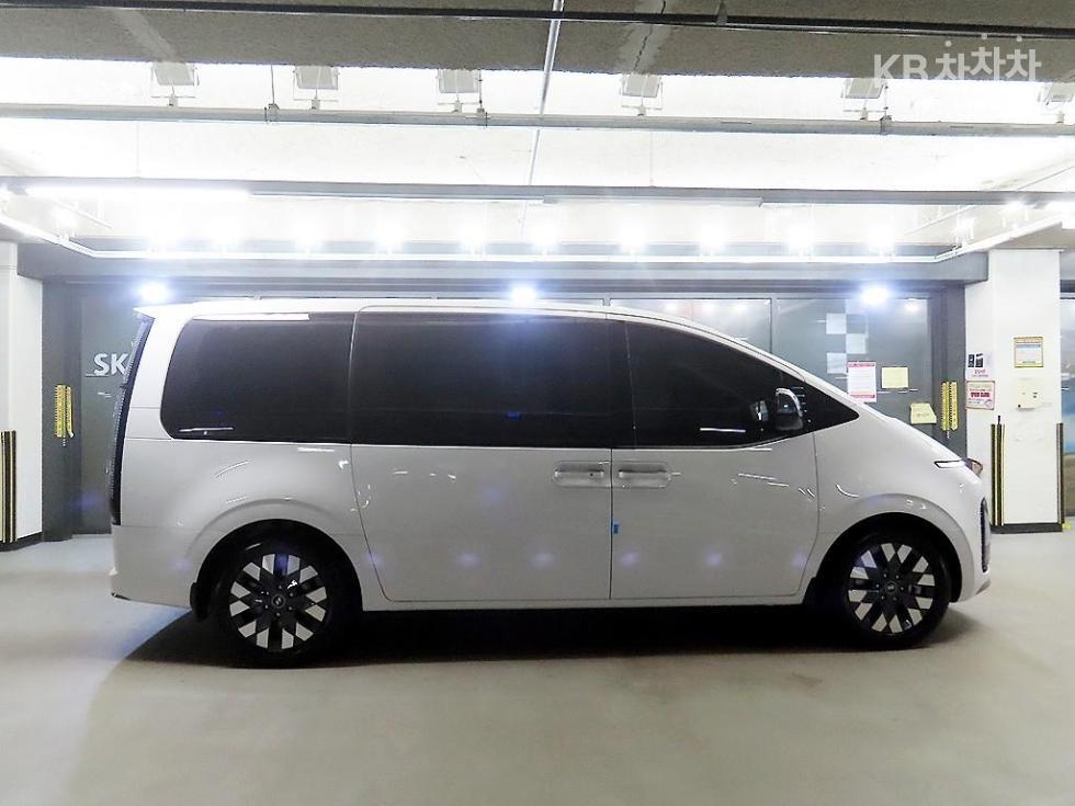 Hyundai Staria — miniaturë 3