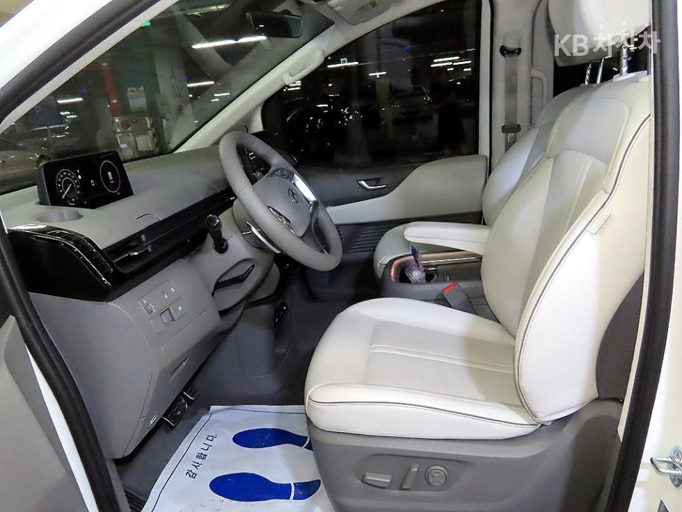 Hyundai Staria — miniaturë 6