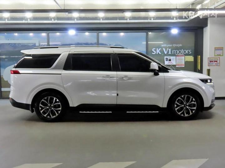 Kia Carnival — miniaturë 3