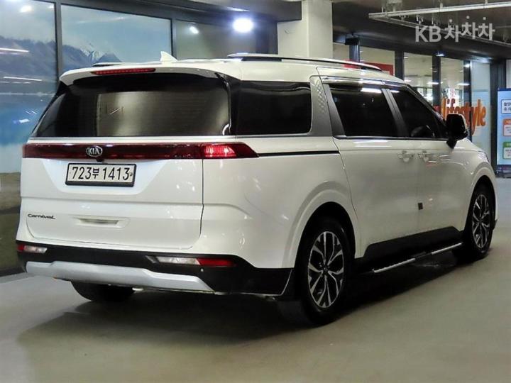 Kia Carnival — miniaturë 4