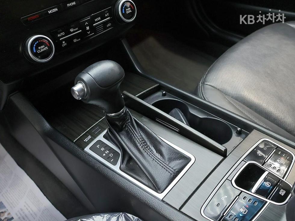 Kia K7 — miniaturë 10