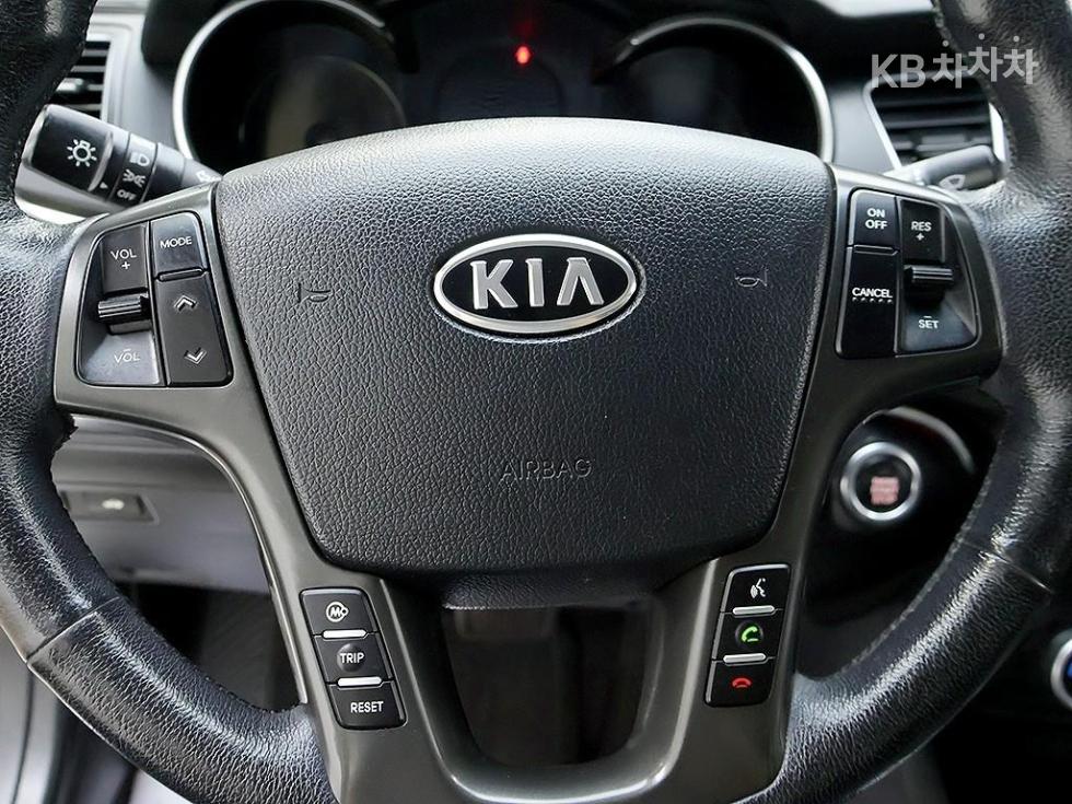 Kia K7 — miniaturë 17