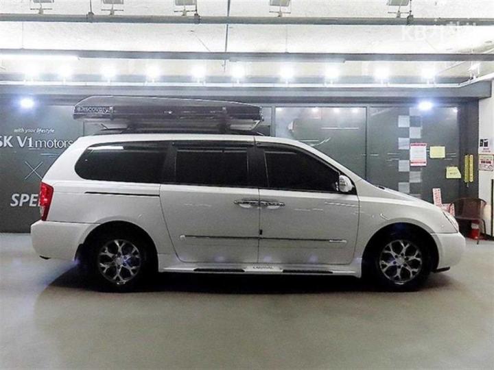 Kia Carnival — miniaturë 3