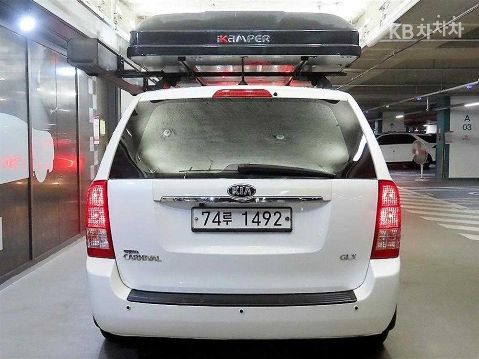 Kia Carnival — miniaturë 5