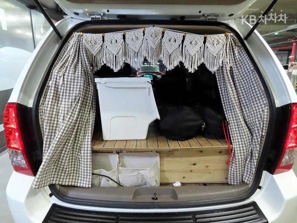 Kia Carnival — miniaturë 17