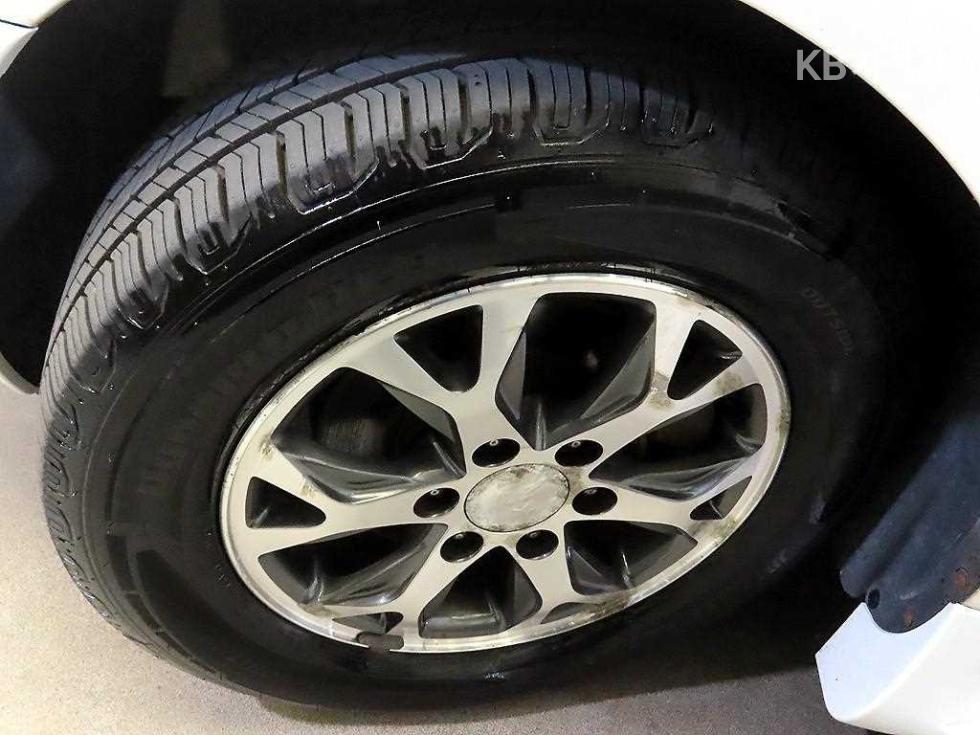Kia Carnival — miniaturë 19