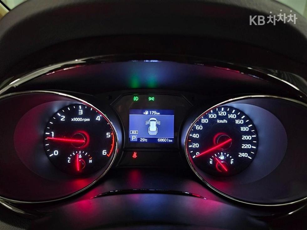 Kia Carnival — miniaturë 19
