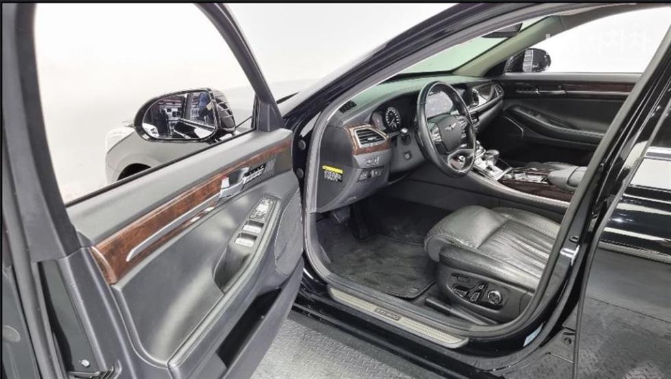 Genesis G90 — miniaturë 11