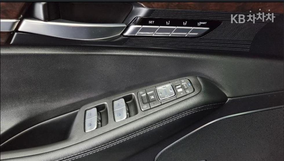 Genesis G90 — miniaturë 16