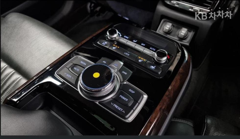 Genesis G90 — miniaturë 18