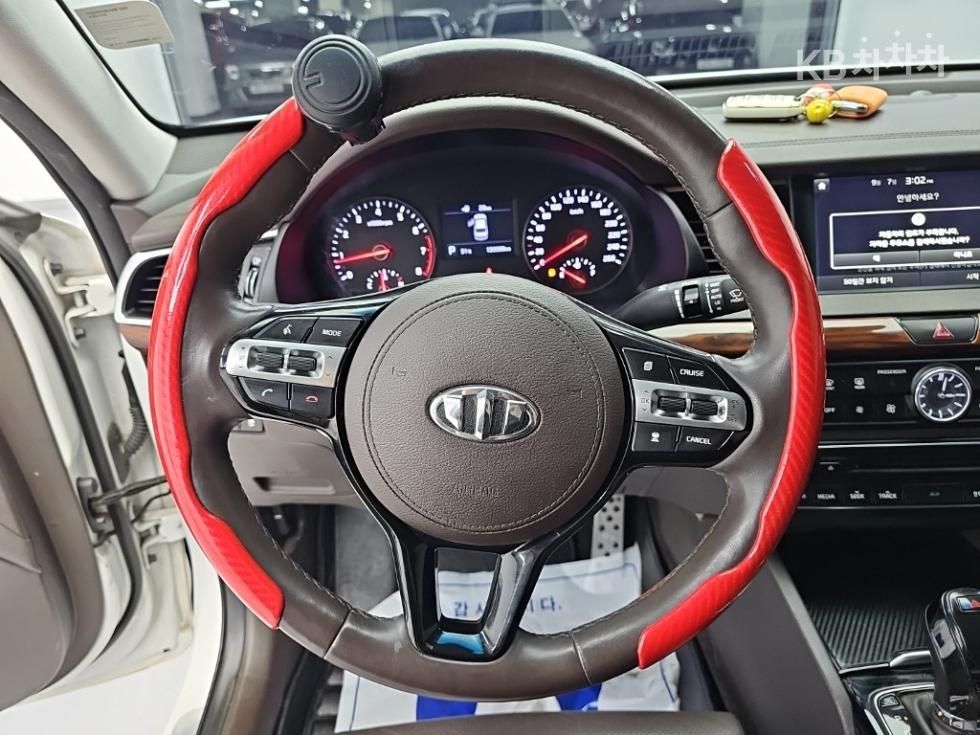Kia K7 — miniaturë 9