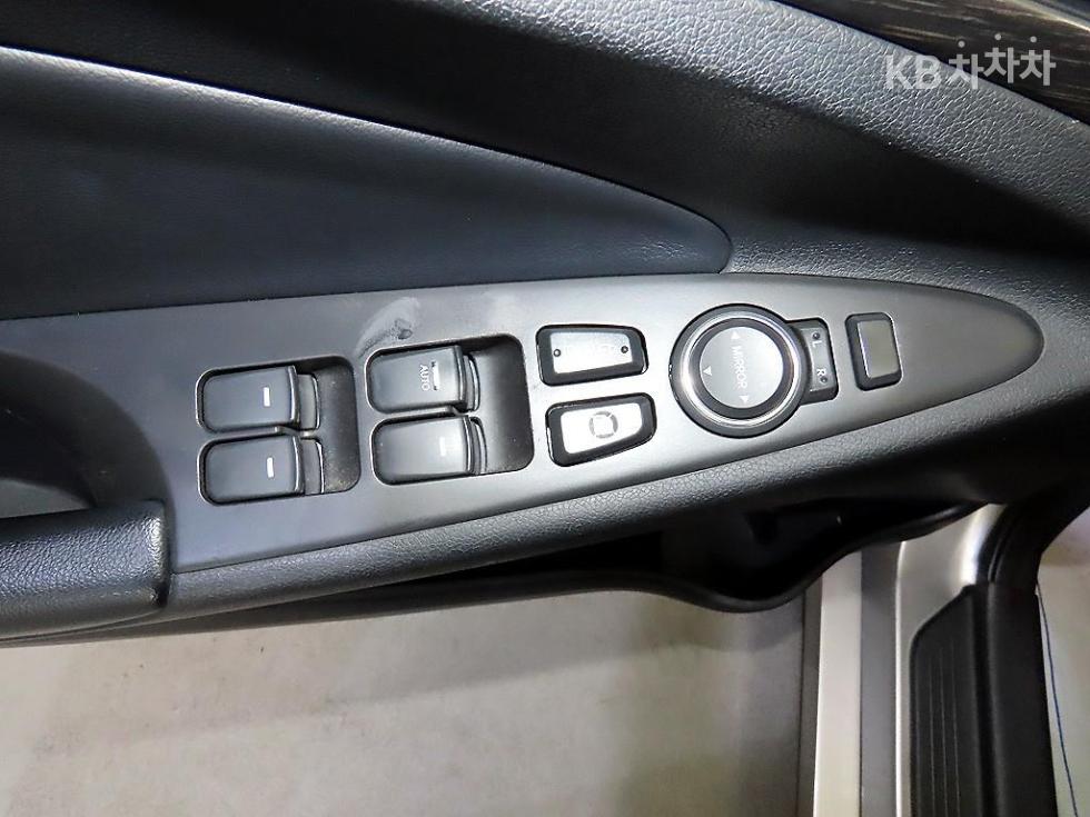 Hyundai Sonata — miniaturë 13