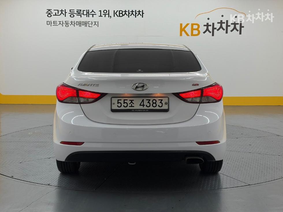 Hyundai Avante — miniaturë 3