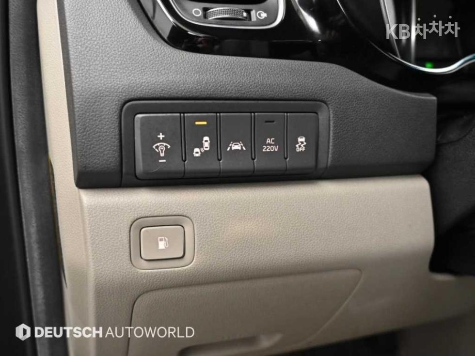 Kia Carnival — miniaturë 17