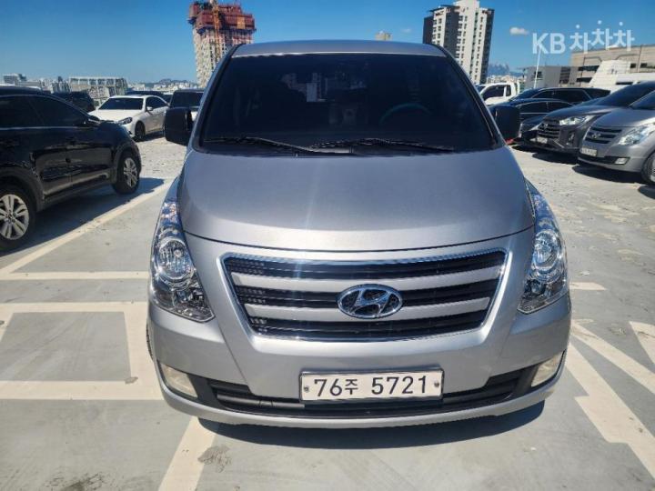 Hyundai Starex 12인승 왜건 CVX 스마트 — foto 1