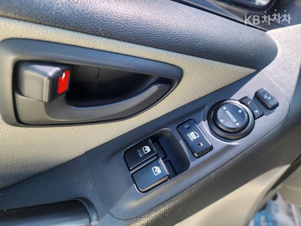 Hyundai Starex — miniaturë 9