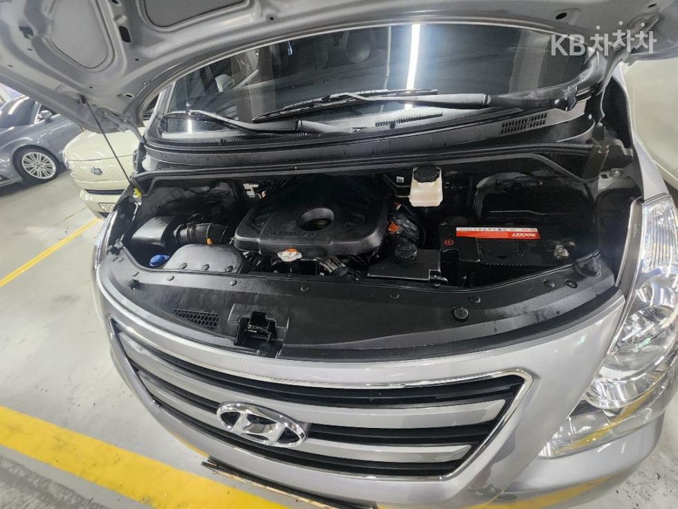 Hyundai Starex — miniaturë 18