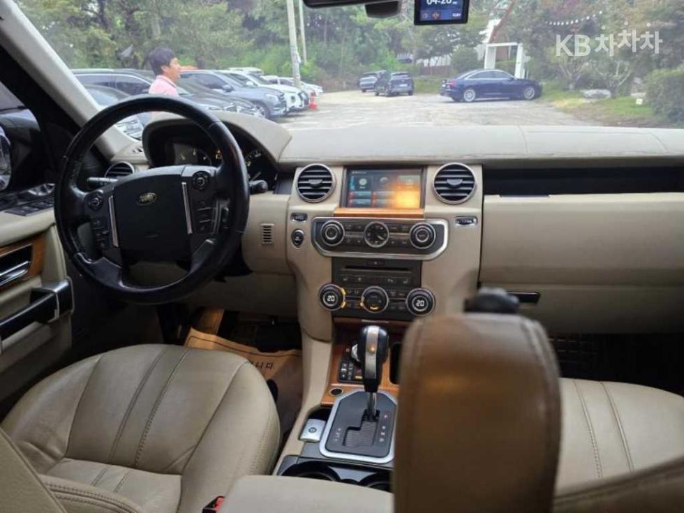 Land Rover Discovery — miniaturë 6