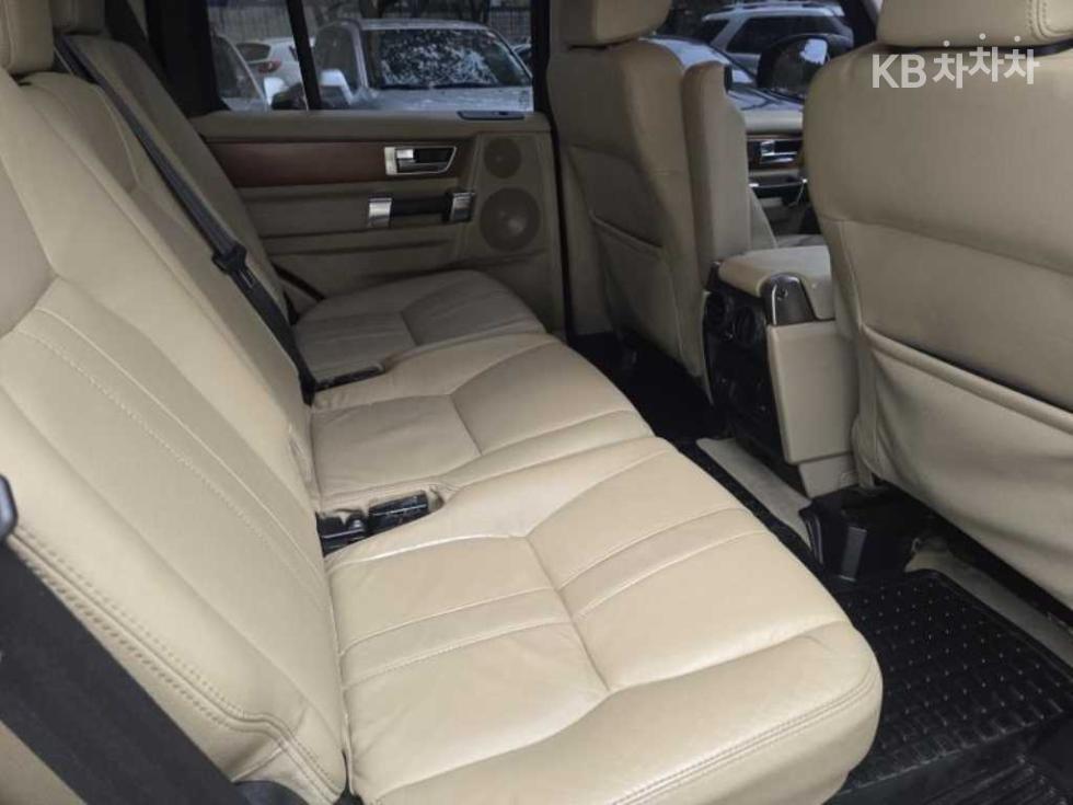 Land Rover Discovery — miniaturë 7