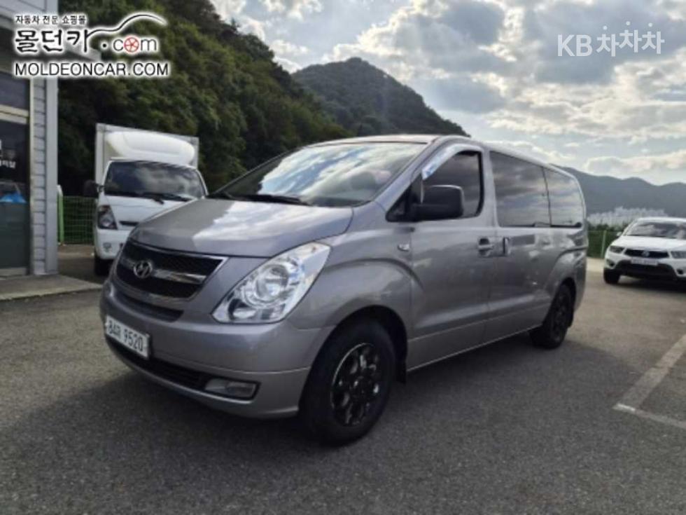 Hyundai Starex 5인승 밴 CVX 럭셔리 — foto 1