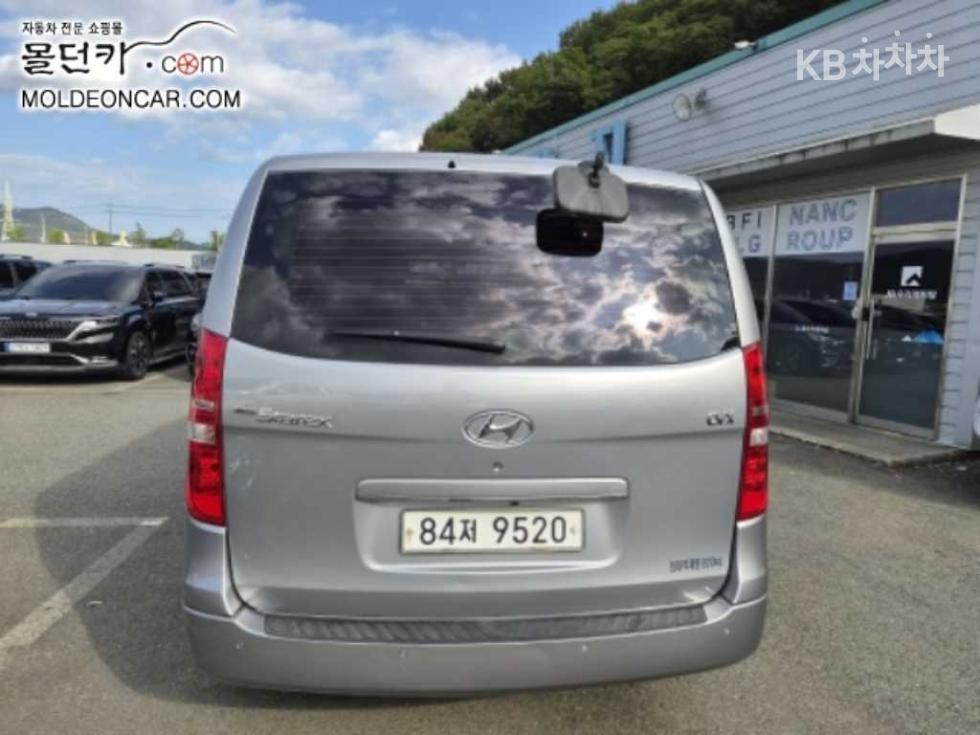 Hyundai Starex — miniaturë 4