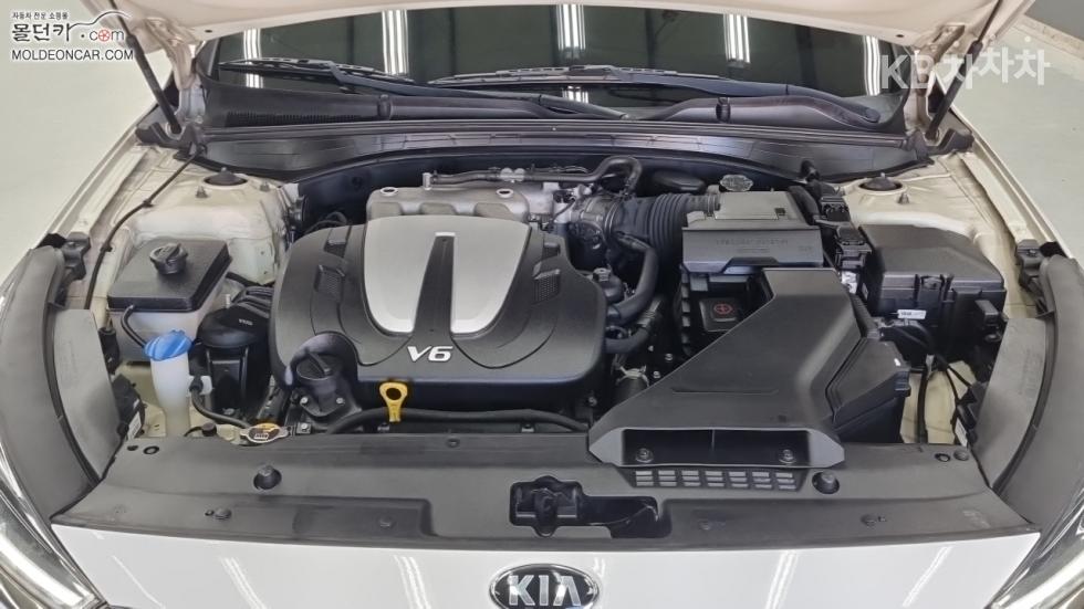 Kia K7 — miniaturë 8