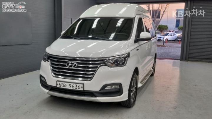 Hyundai Starex 4WD Limousine — foto 1
