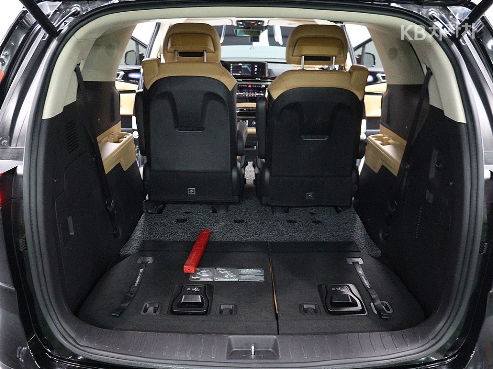 Kia Carnival — miniaturë 5