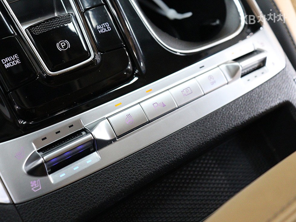 Kia Carnival — miniaturë 10