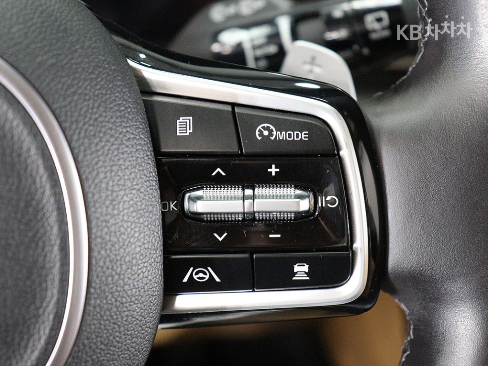 Kia Carnival — miniaturë 12