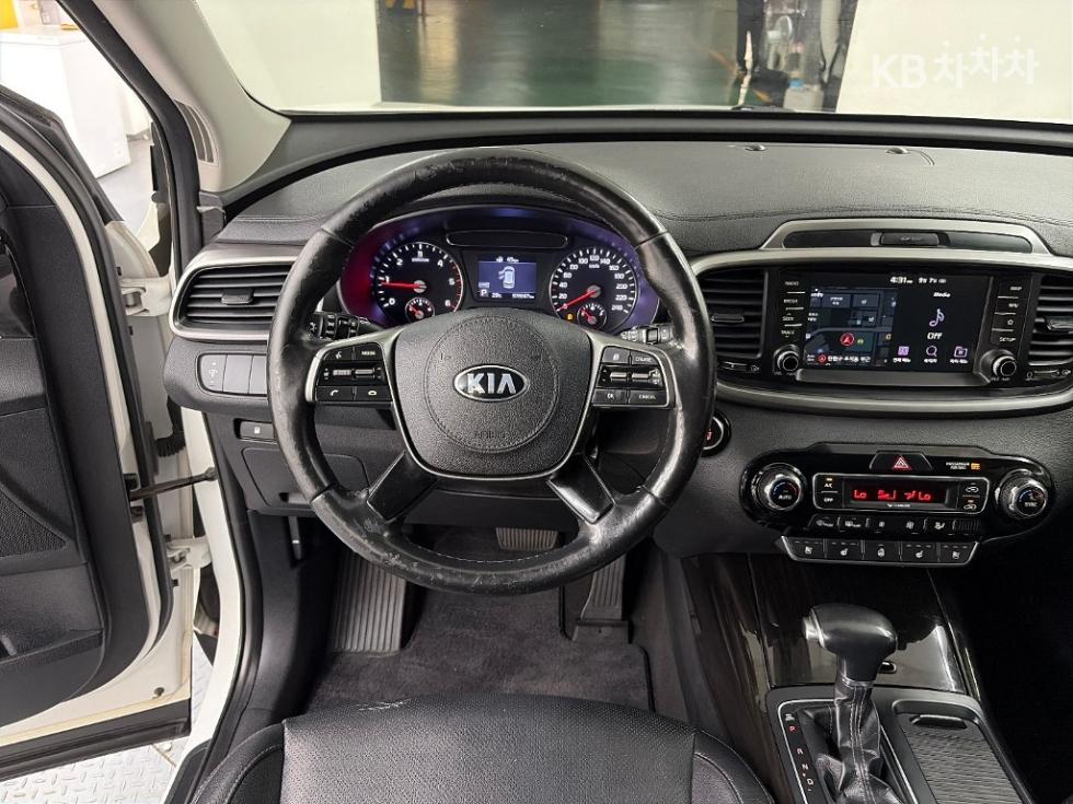 Kia Sorento — miniaturë 9