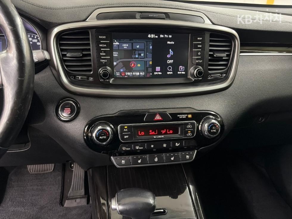 Kia Sorento — miniaturë 10