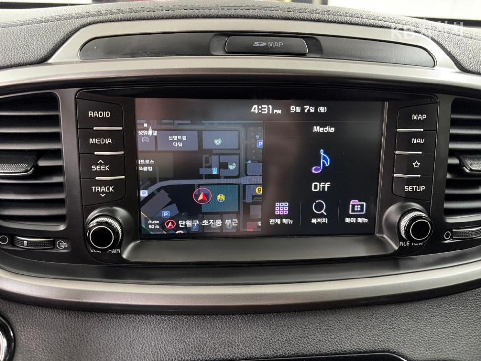 Kia Sorento — miniaturë 15